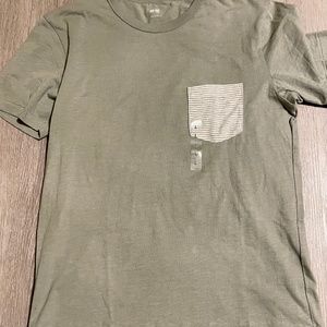 Uniqlo men T-shirt